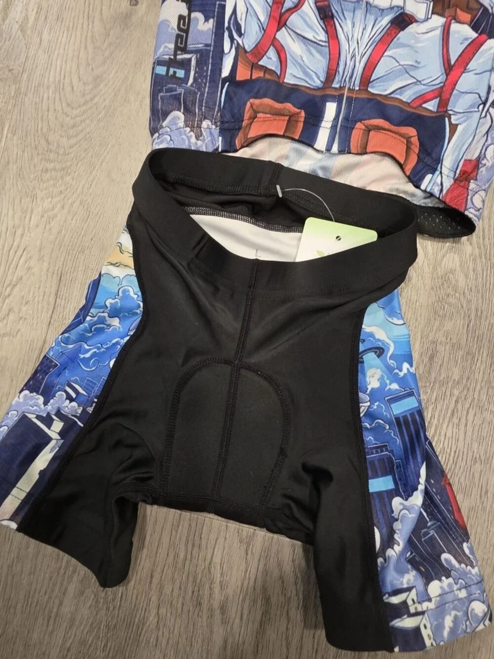 NWT Free Fisher Cycling Jersey & Shorts Set Astronaut Theme kids L bikeing